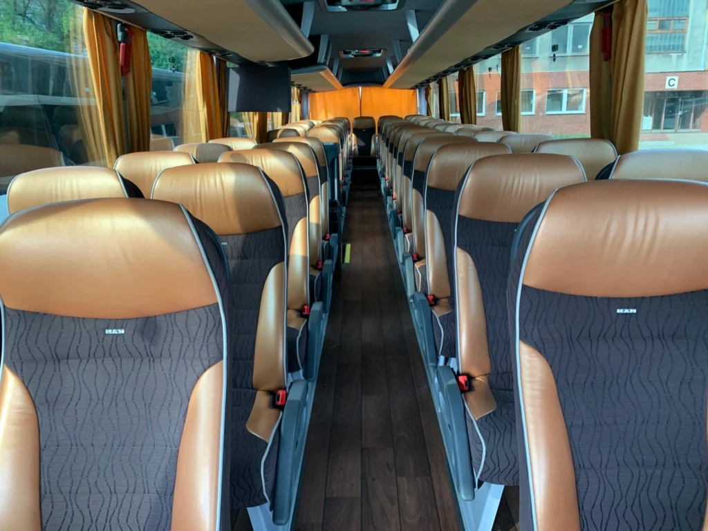 MAN Lion's Coach 49+2 - TRANSIT Expres